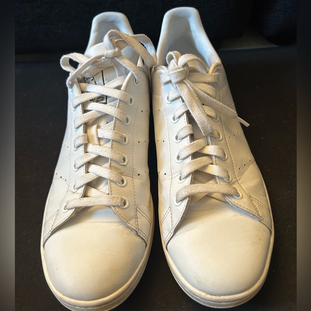 Men’s Adidas Originals, Endorsed by ‘Stan Smith’ 
Sneakers 
Size: 11.5